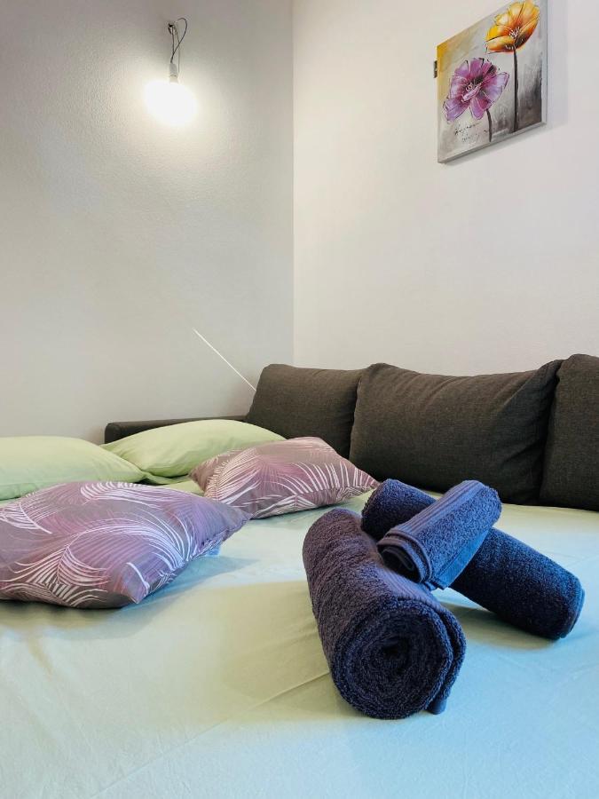 B&B Al Centro - Ossi Экстерьер фото